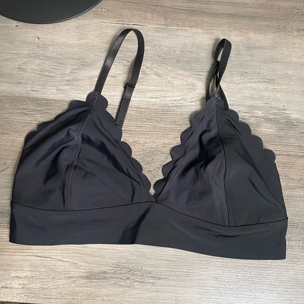 Scalloped Edge bralette